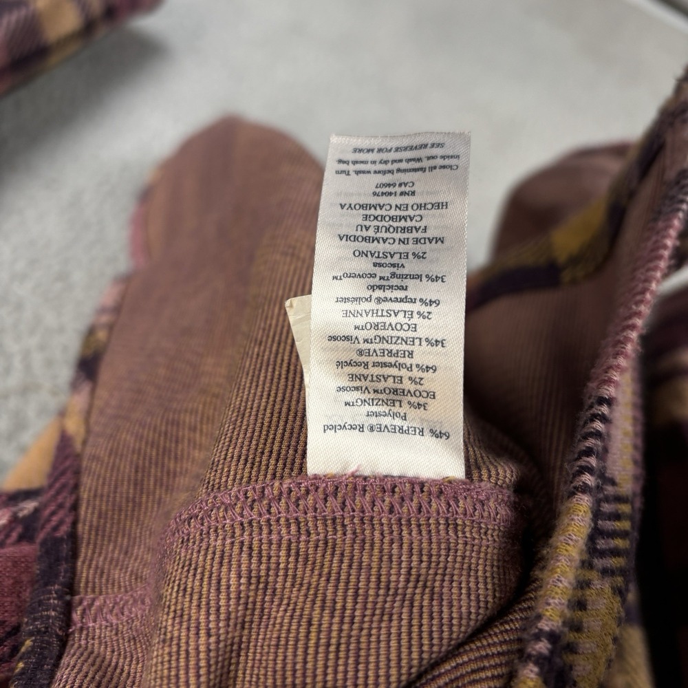 Faherty Legend Sweater Shirt Womens Medium Plum Plaid Soft Flannel Cozy Pockets - Picture 4 of 8